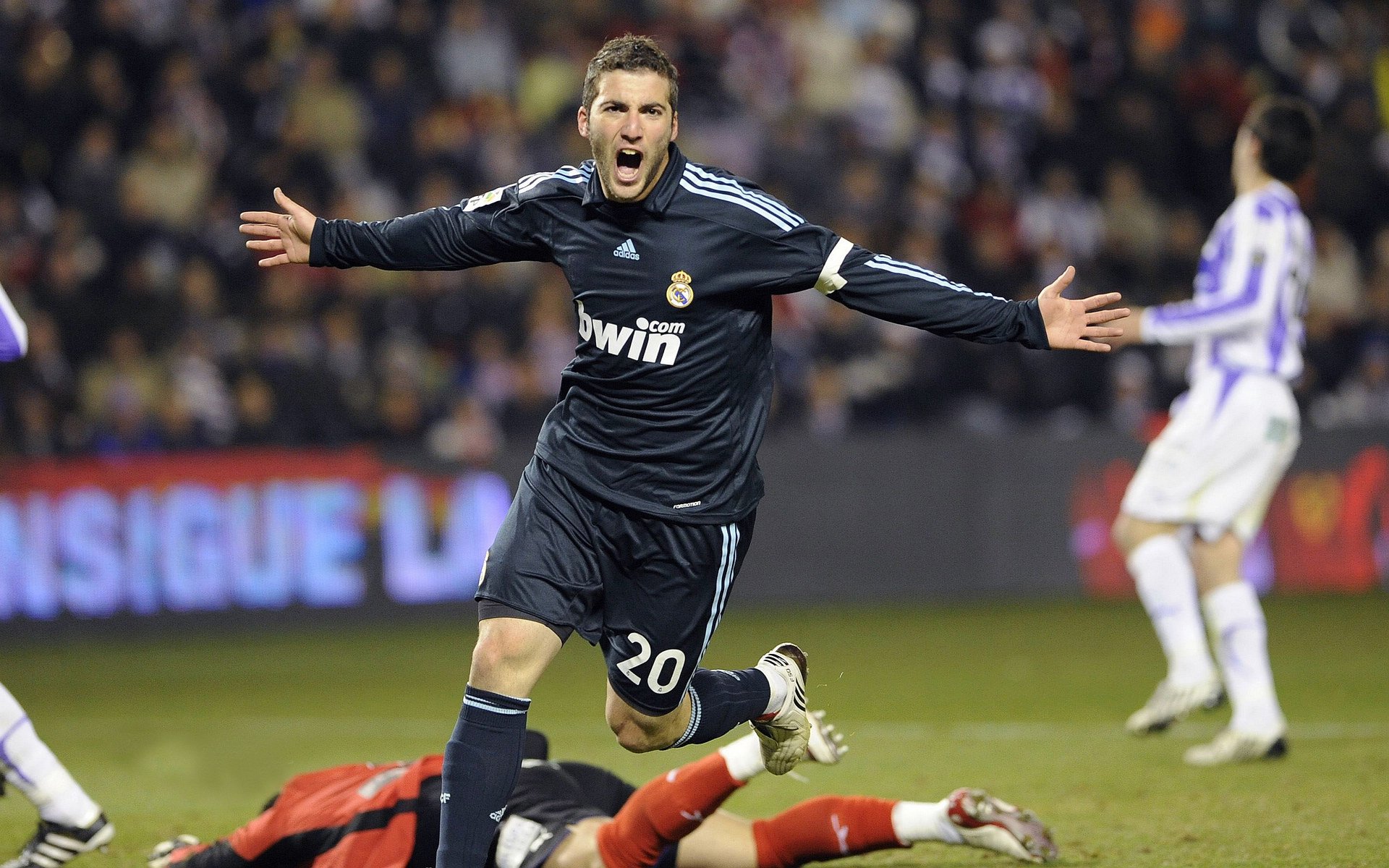 上海申花在亚冠遭遇打击,客场1-3不敌柔佛新山,上海申花亚冠比赛直播